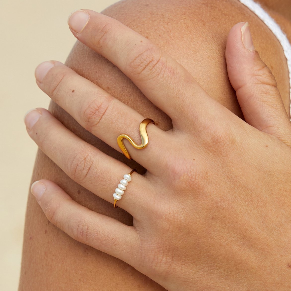 Leda Squiggle Ring