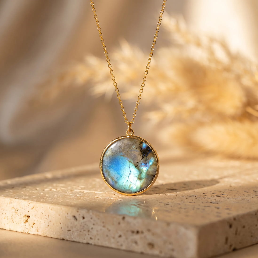 "Circle of Light" Pendant in Labradorite