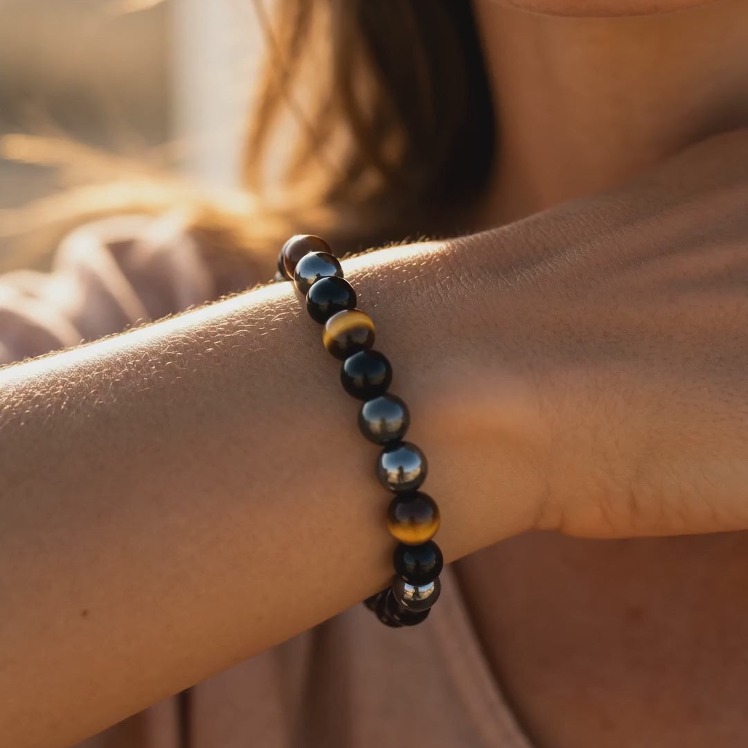 "3 Protections" Bracelet worn